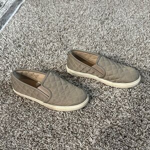 Women's Quilted Slip-On Shoes - Tan